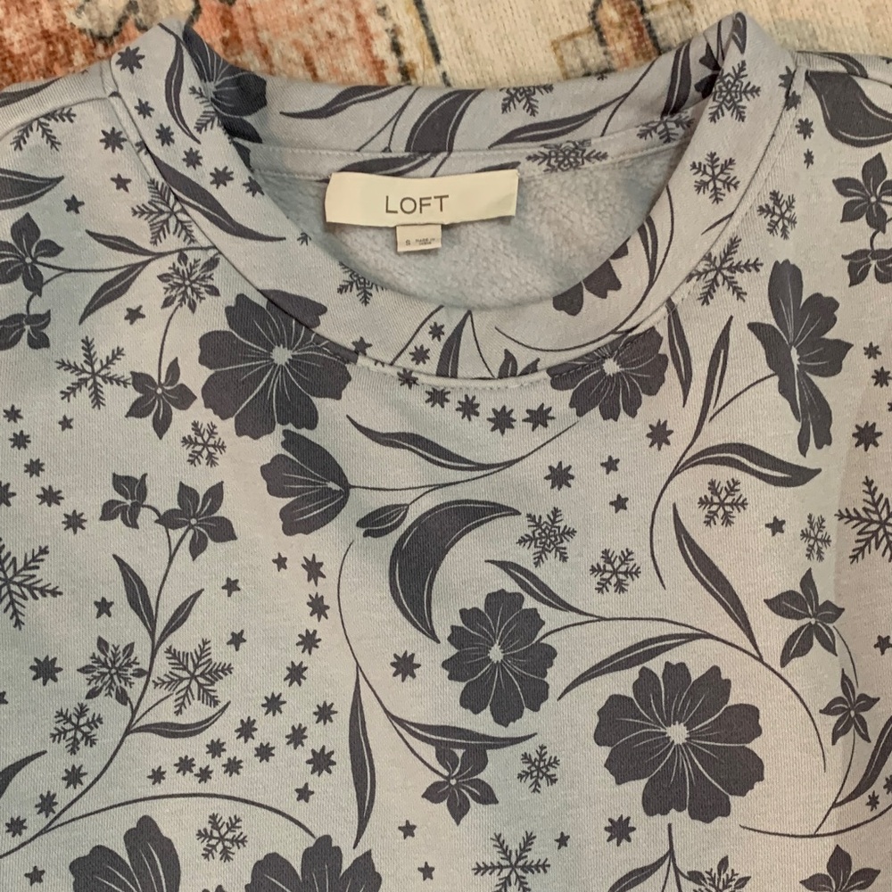 LOFT Pale Grey Crewneck Sweatshirt with grey Floral Motif